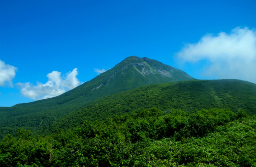 日本百名山のひとつ羅臼岳